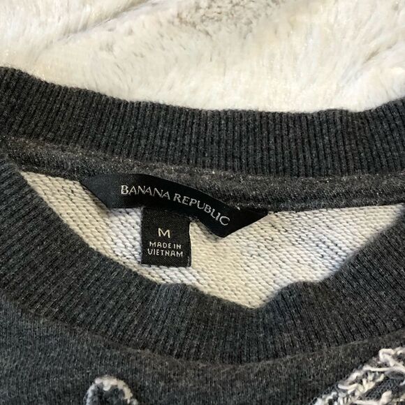 BANANA Republic abstract mesh cut out crewneck sweatshirt size M - Picture 2 of 10